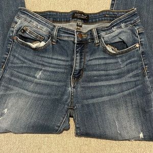 Judy Blue Adelene Mid-Rise Girlfriend Distressed Jean - size 11/30